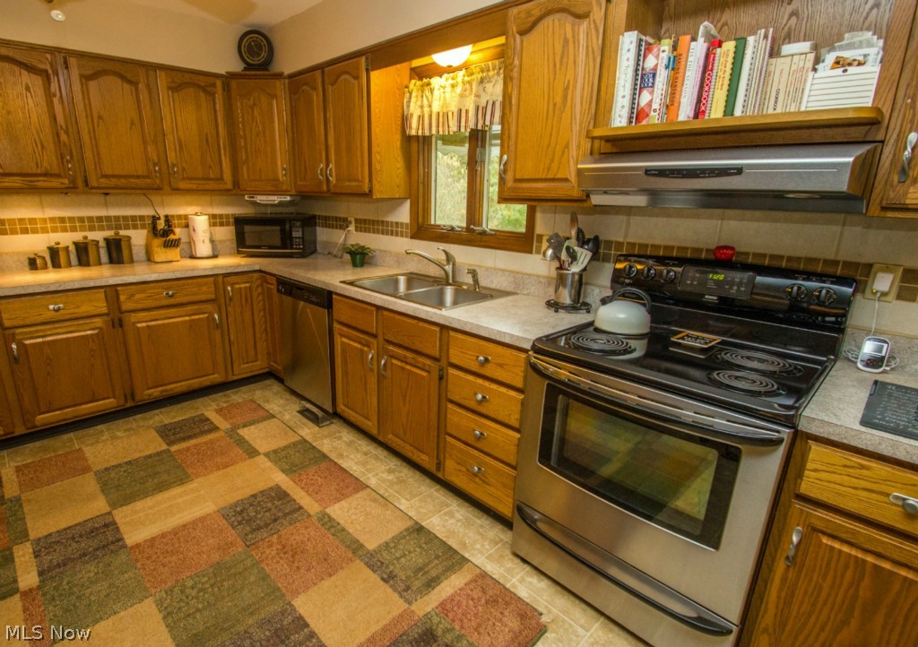 8214 Fair Road Strongsville, OH 44149 - Photo 8 of 25 Gallery Image 8