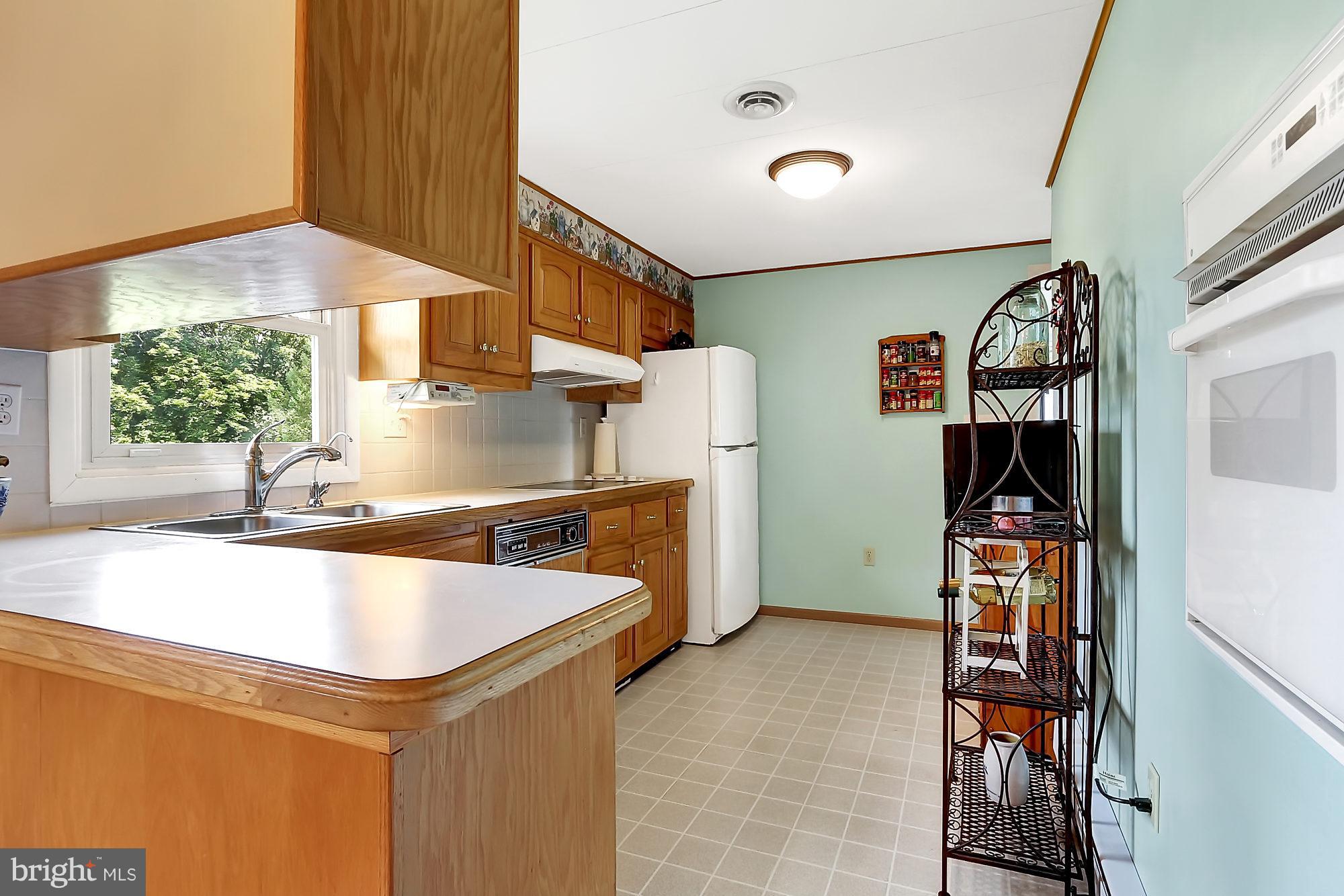 4620 Maple Grove Road Hampstead, MD 21074 - Photo 7 of 30 Kitchen
