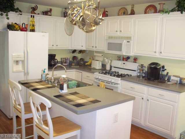 7515 Kristen Drive Oak Ridge, NC 27310 - Photo 9 of 16 Kitchen.
