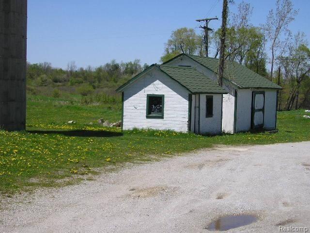 11534 Smiths Creek Road Memphis, MI 48041 - Photo 6 of 12 P5146827 (Small)
