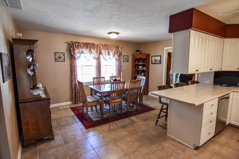 7900 Ridgemont Drive Newburgh, IN 47630 - Photo 11 of 36 Gallery Image 11