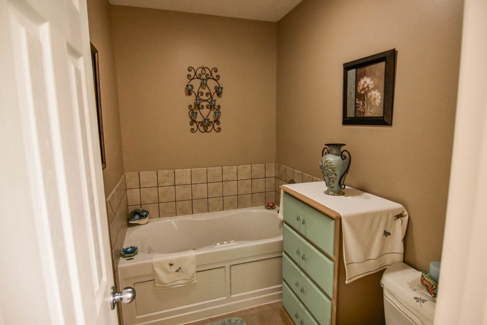 7900 Ridgemont Drive Newburgh, IN 47630 - Photo 16 of 36 Gallery Image 16