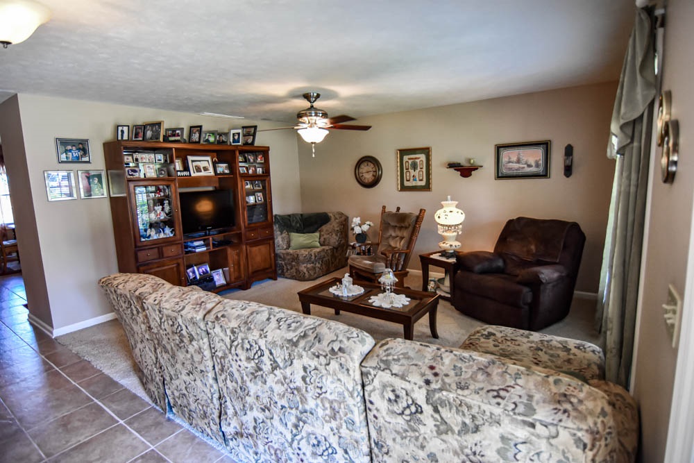 7900 Ridgemont Drive Newburgh, IN 47630 - Photo 4 of 36 Gallery Image 4