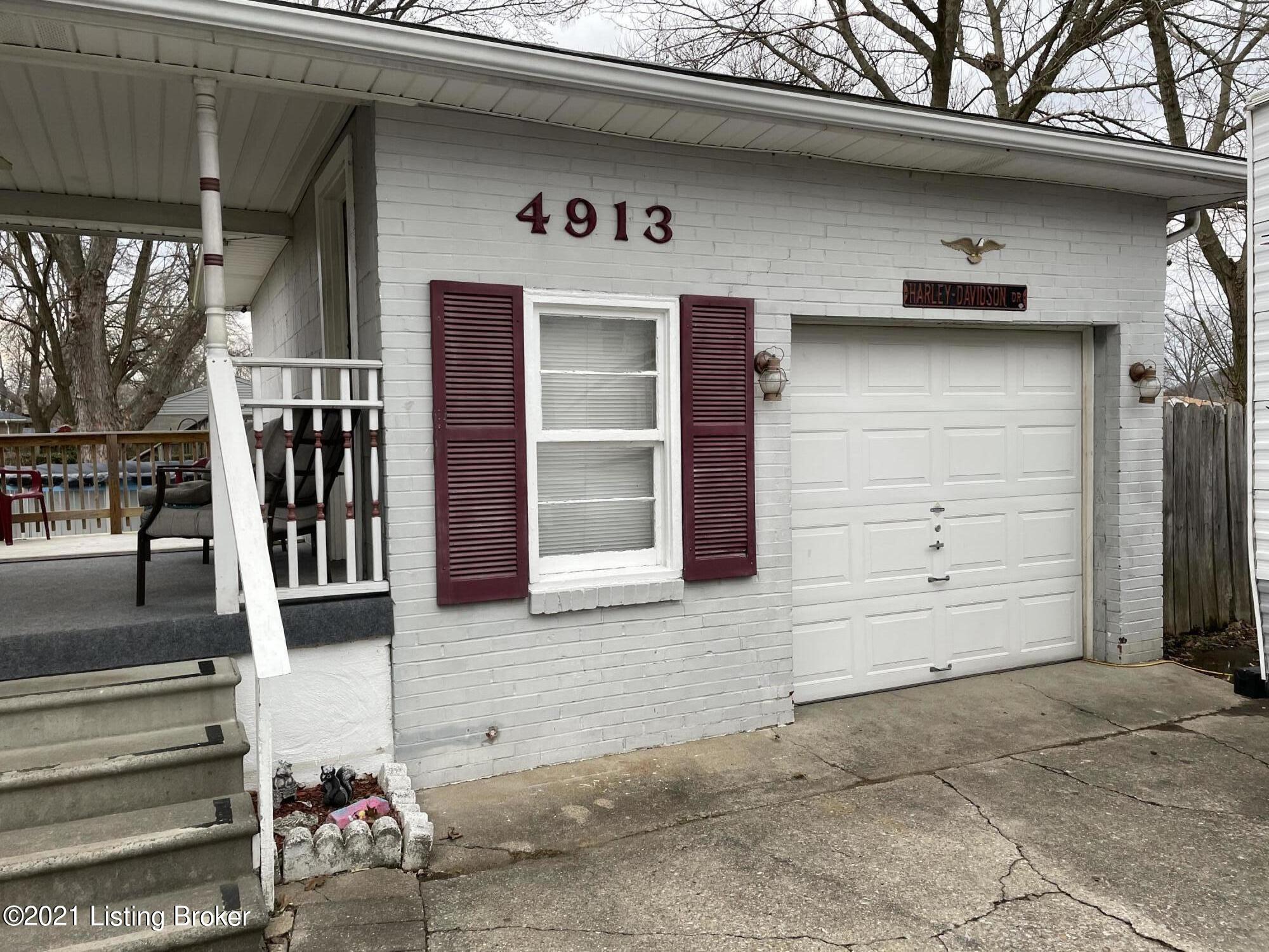 4913 Maryman Road Louisville, KY 40258 - Photo 4 of 18 Garage