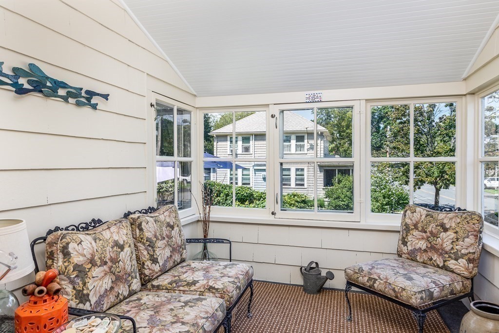 30 Pond Street Marblehead, MA 01945 - Photo 11 of 31