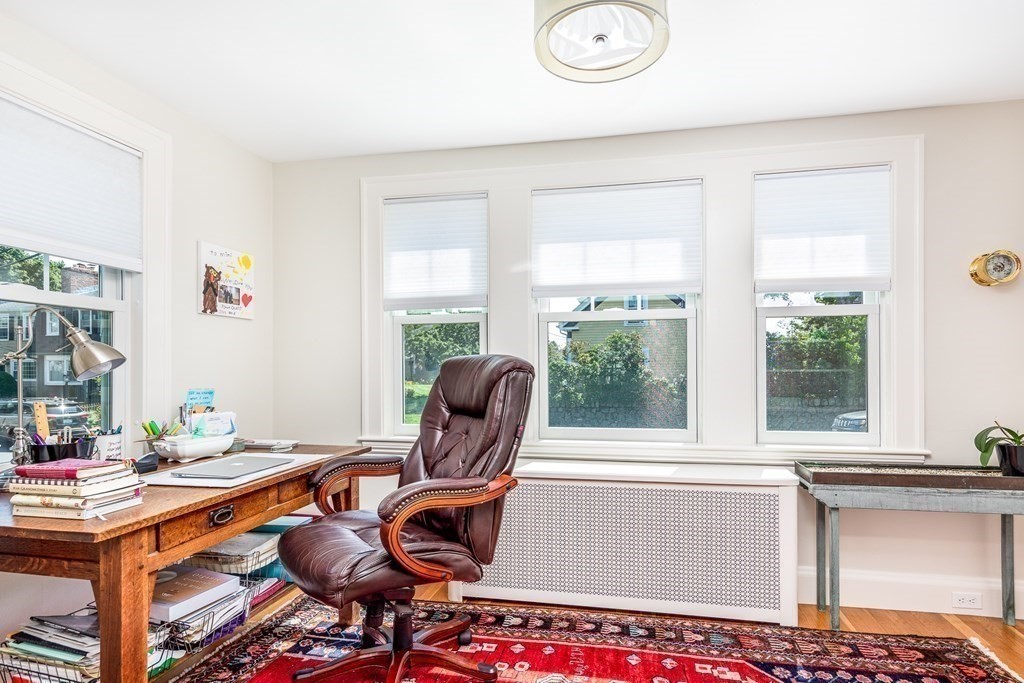 30 Pond Street Marblehead, MA 01945 - Photo 14 of 31