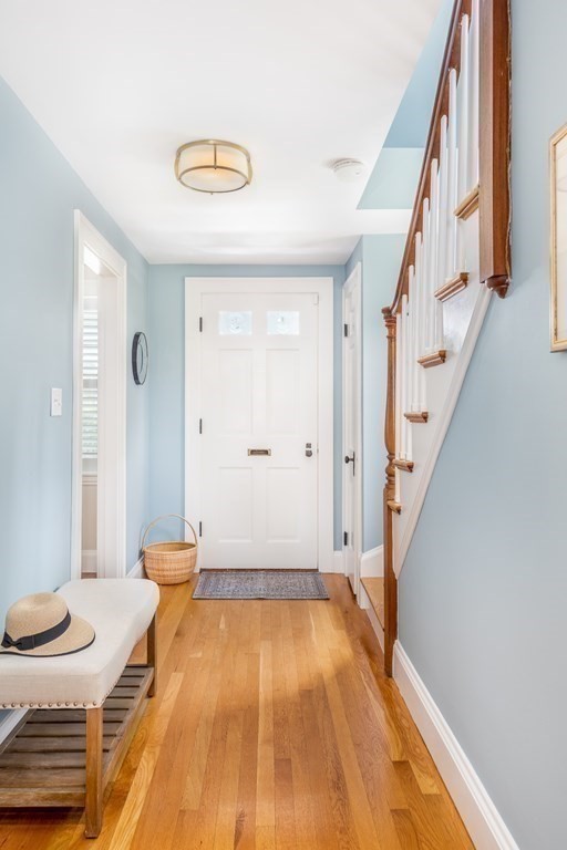 30 Pond Street Marblehead, MA 01945 - Photo 3 of 31