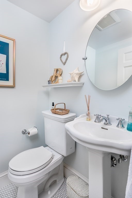 30 Pond Street Marblehead, MA 01945 - Photo 10 of 31