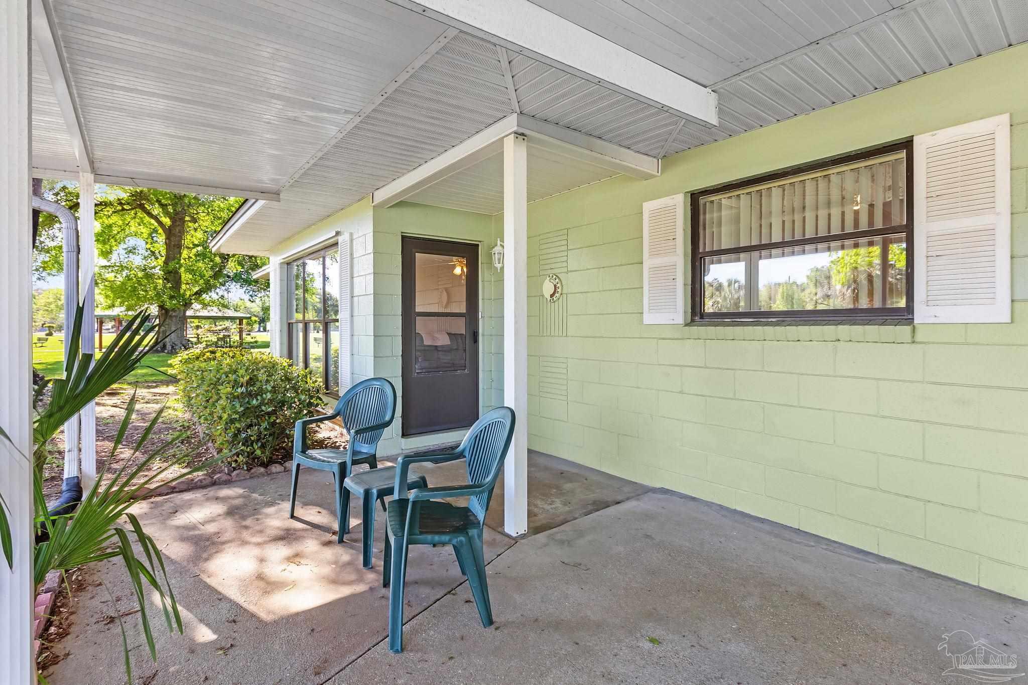 112 Benton Road Pensacola, FL 32506 - Photo 5 of 38 Gallery Image 5