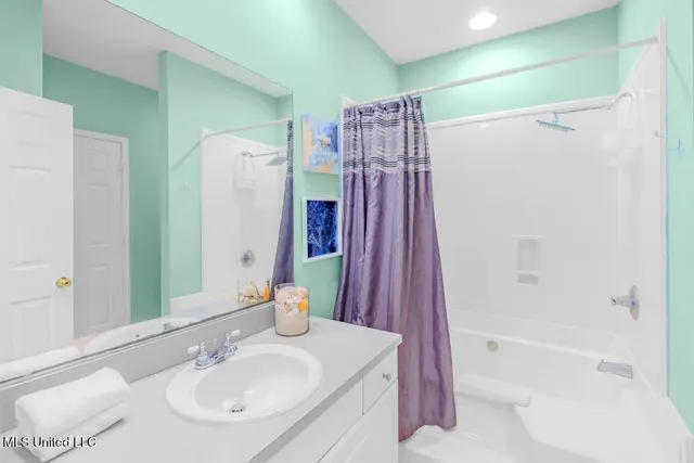 $179,000 | 2252 Beach Drive, Unit 1304, Gulfport, MS 39507