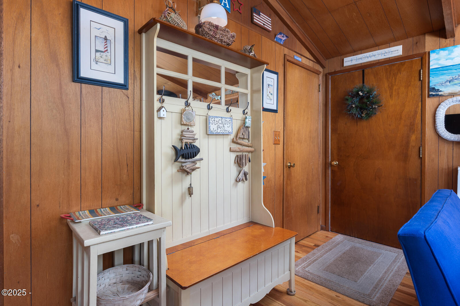 48250 Hawk Street Neskowin, OR 97149 - Photo 14 of 21 Entry