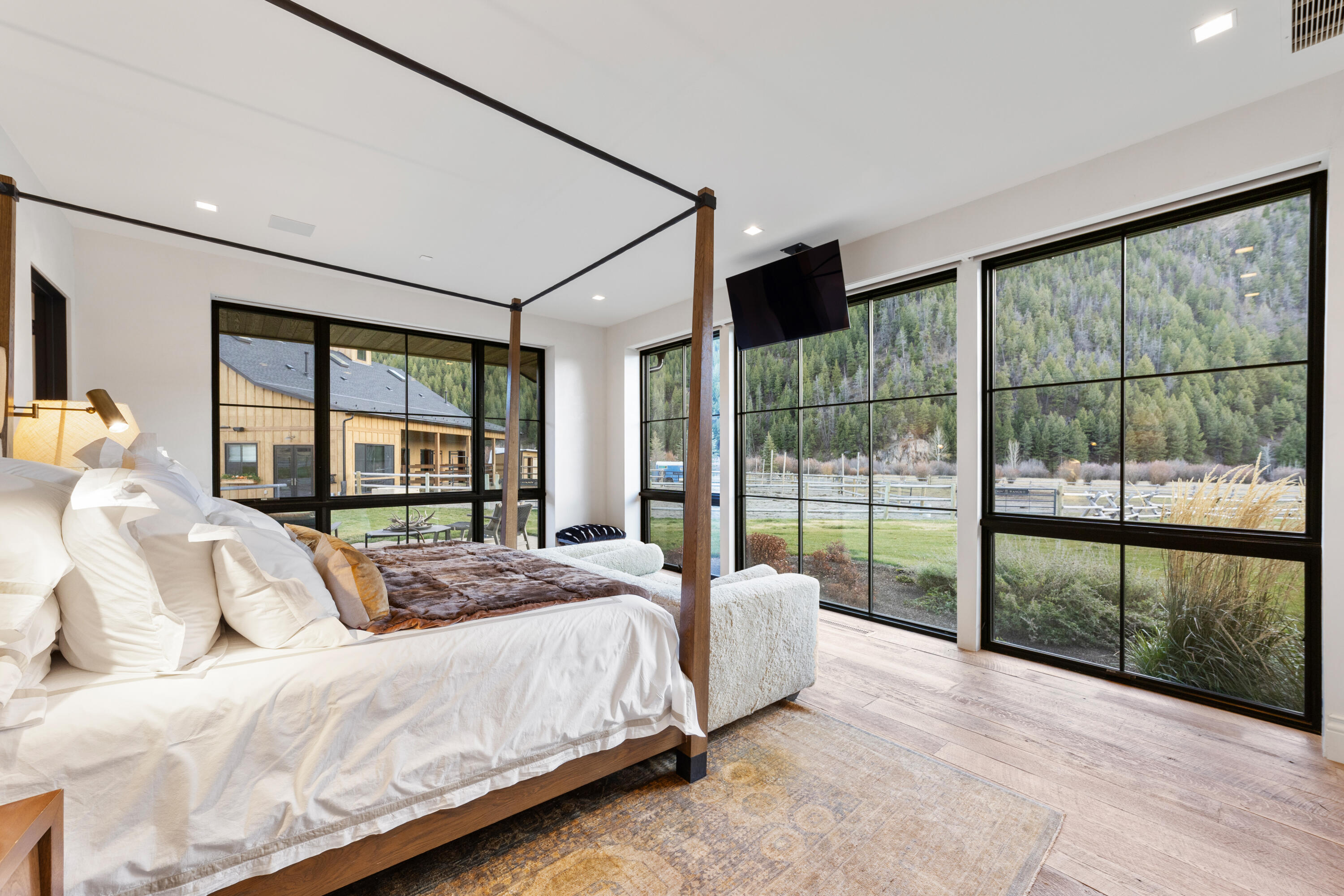 708 East Fork Road Blaine County, ID 83333 - Photo 34 of 122 Master Suite