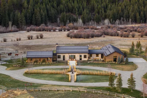 $25,000,000 | 708 East Fork Road, Blaine County, ID 83333