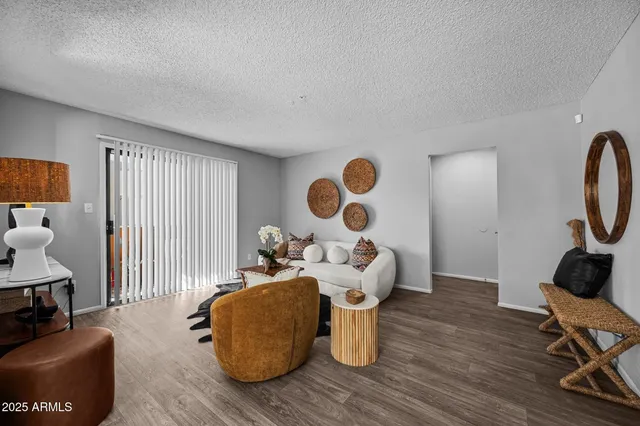 $1,104 | 4748 West Sierra Vista Drive, Unit B1, Glendale, AZ 85301