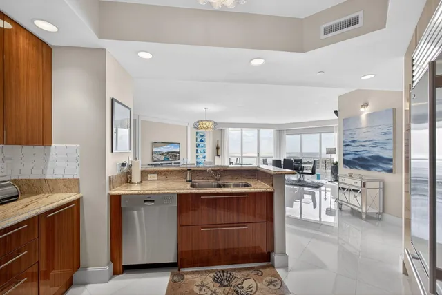 $2,625,000 | 2700 North Ocean Drive, Unit 2005B, Singer Island, FL 33404
