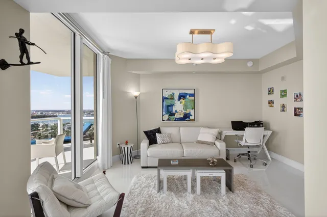 $2,625,000 | 2700 North Ocean Drive, Unit 2005B, Singer Island, FL 33404