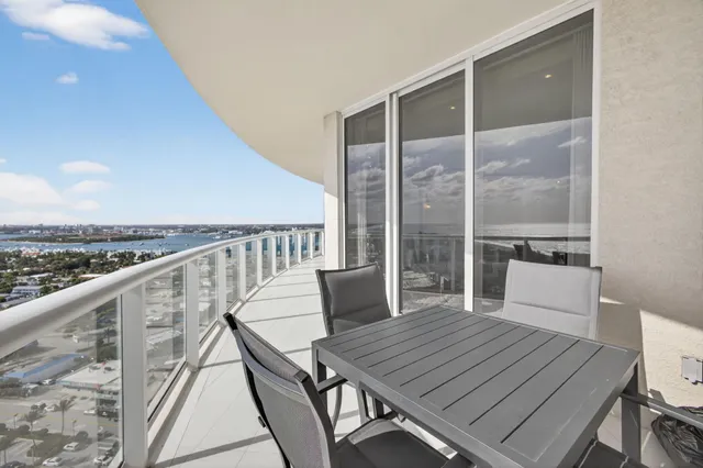 $2,625,000 | 2700 North Ocean Drive, Unit 2005B, Singer Island, FL 33404