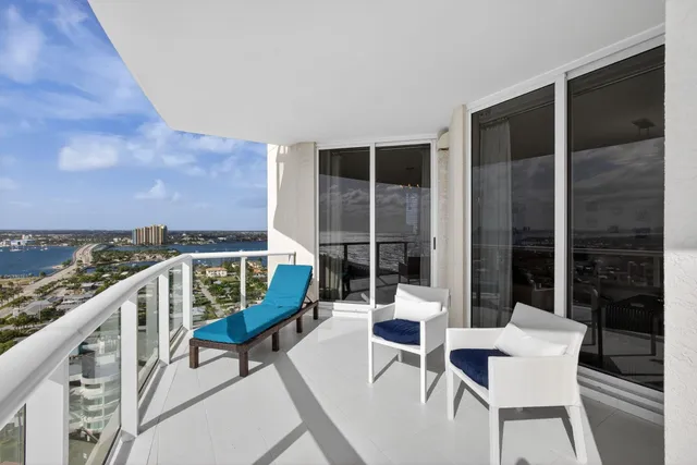 $2,625,000 | 2700 North Ocean Drive, Unit 2005B, Singer Island, FL 33404