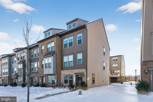 $444,900 | 215 Phoenix Drive, Upper Marlboro, MD 20774