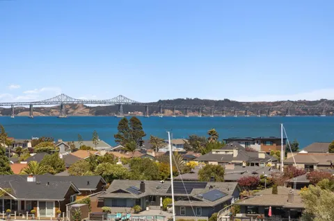 $2,995,000 | 139 Trinidad Drive, Tiburon, CA 94920