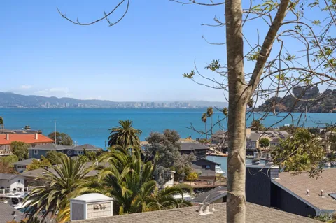 $2,995,000 | 139 Trinidad Drive, Tiburon, CA 94920