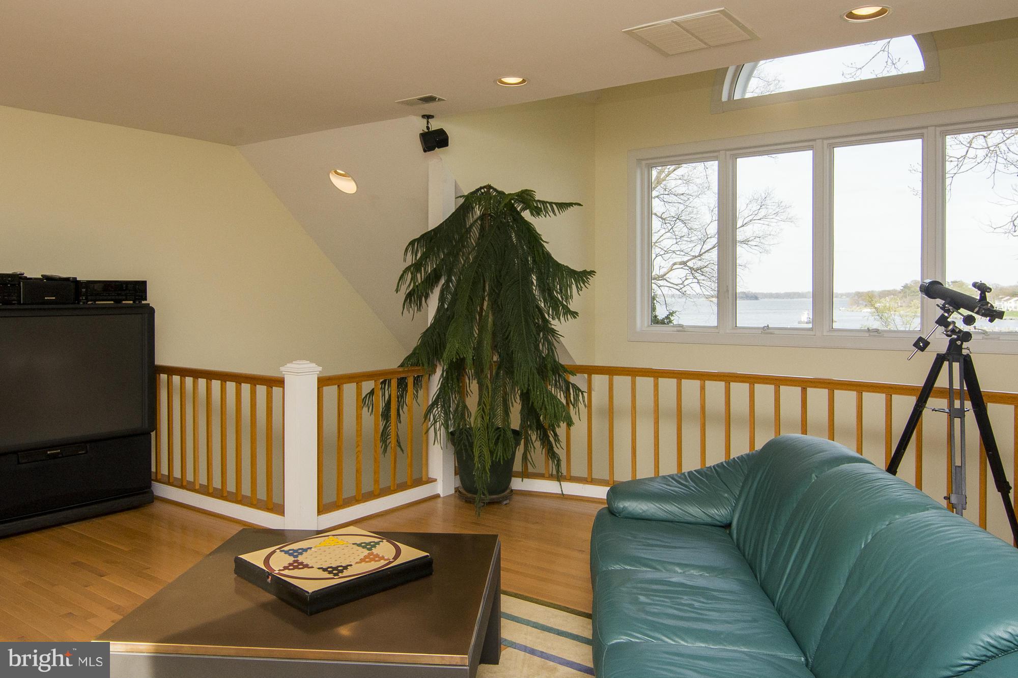 521 Broadwater Road Arnold, MD 21012 - Photo 19 of 30 2nd FloorFamily Room