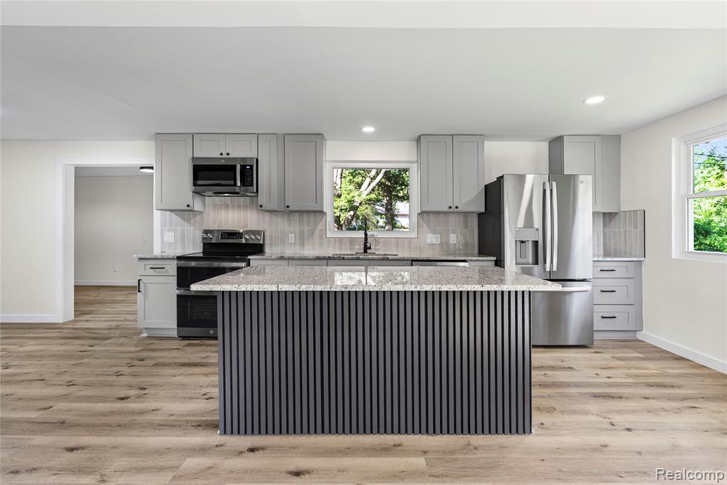 1460 West Silverbell Road Lake Orion, MI 48359 - Photo 25 of 69