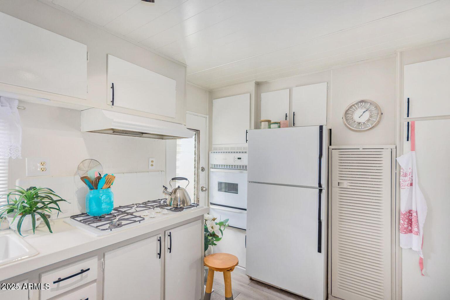 10401 North Cave Creek Road, Unit 152 Phoenix, AZ 85020 - Photo 11 of 38 20240413180747314441000000-o