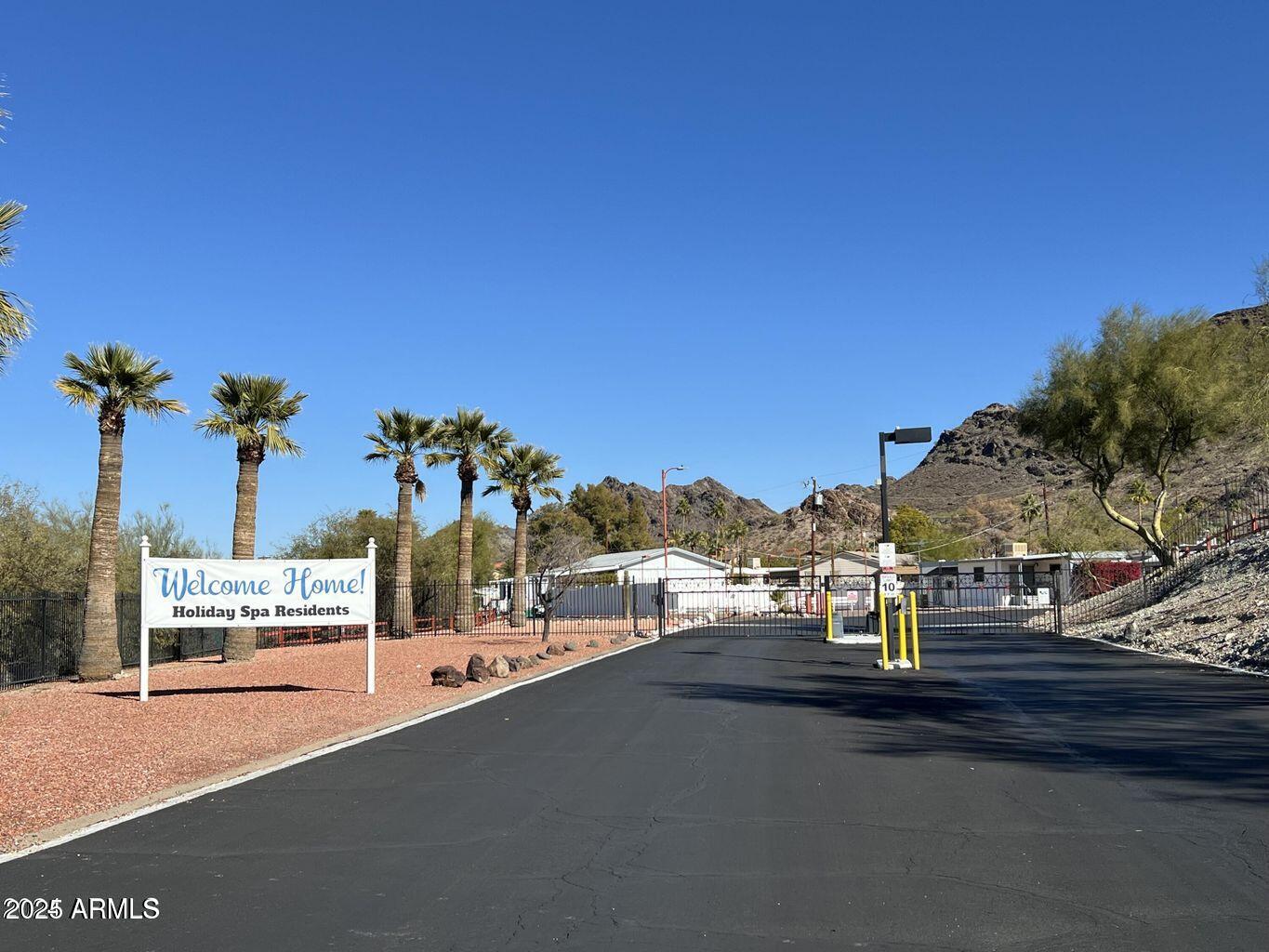 10401 North Cave Creek Road, Unit 152 Phoenix, AZ 85020 - Photo 24 of 38 gated