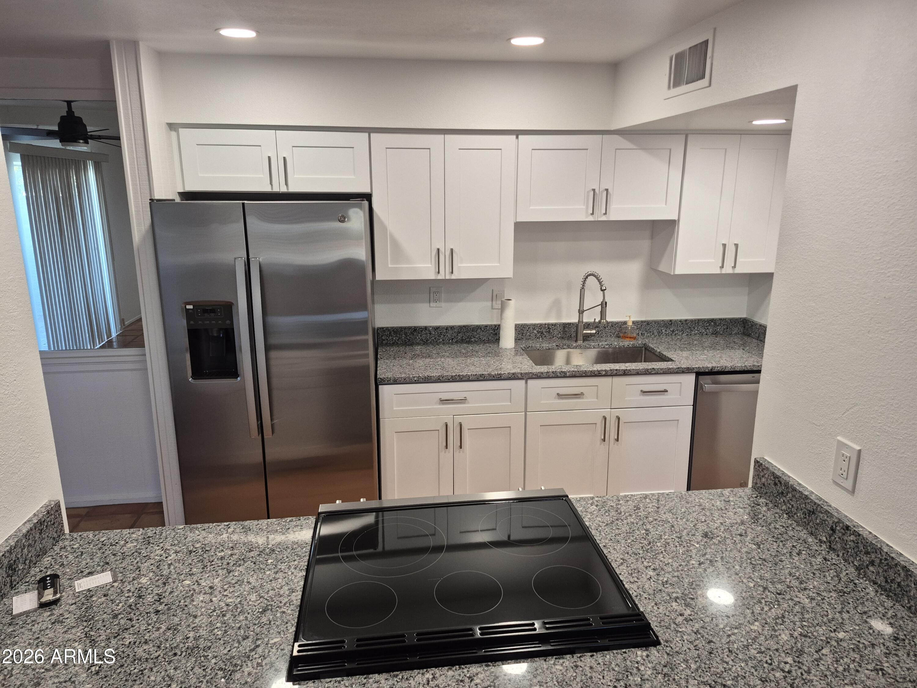 1500 West Rio Salado Parkway, Unit 150 Mesa, AZ 85201 - Photo 26 of 28 Kitchen