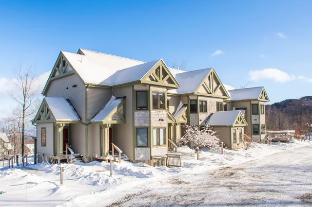 $659,000 | 296 Bridge Road, Unit 4766, Jay, VT 05859