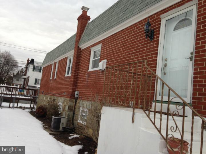 1132 Medway Road Philadelphia, PA 19115 - Photo 2 of 17 Exterior Side