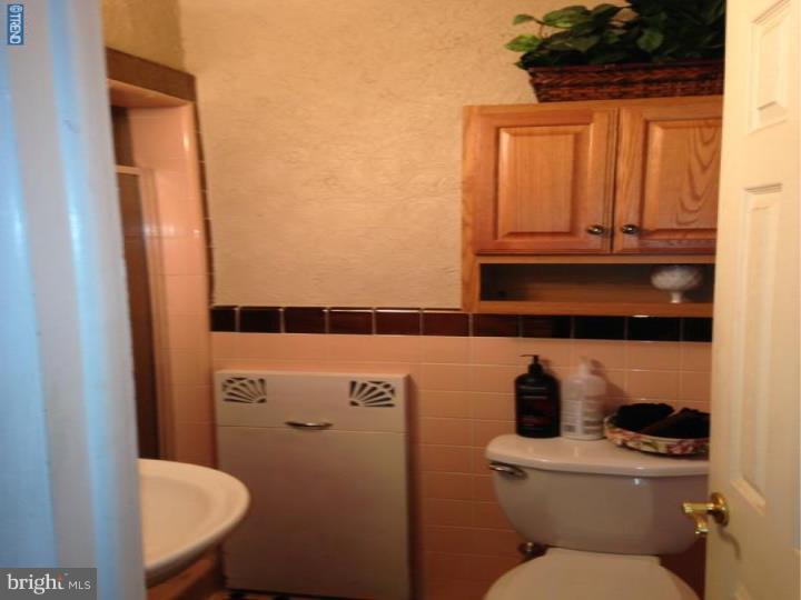1132 Medway Road Philadelphia, PA 19115 - Photo 11 of 17 Bathroom