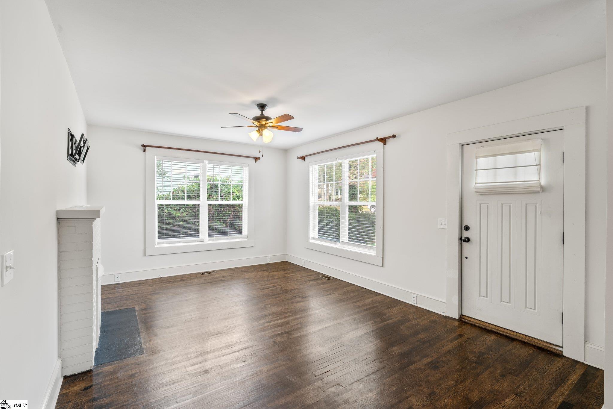 29 Blair Street Greenville, SC 29607 - Photo 3 of 31 Gallery Image 3