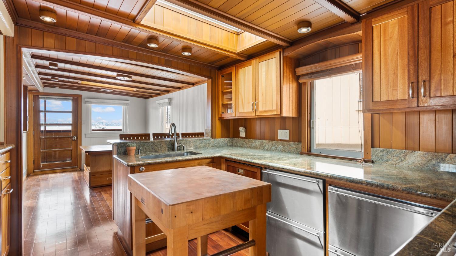 21 Main Street, Unit F Belvedere, CA 94920 - Photo 4 of 24