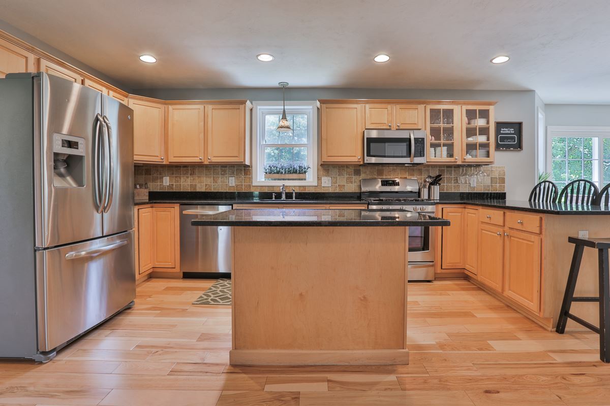 10 Barker Road Windham, NH 03087 - Photo 13 of 40