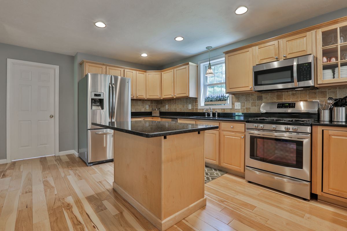 10 Barker Road Windham, NH 03087 - Photo 14 of 40
