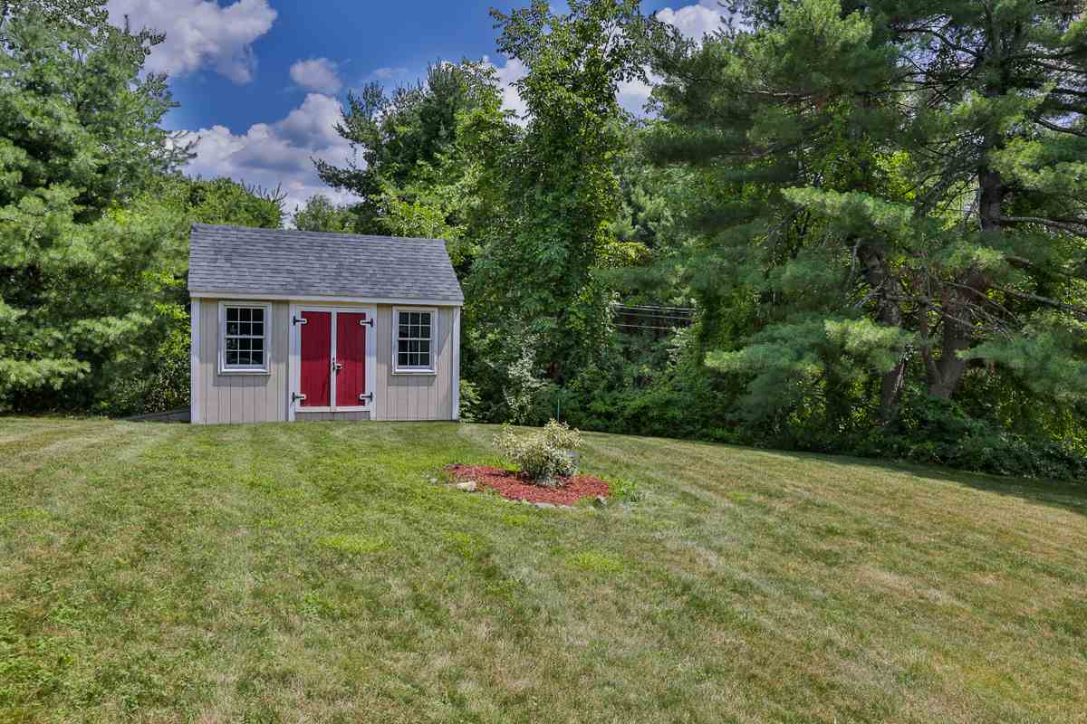 10 Barker Road Windham, NH 03087 - Photo 37 of 40