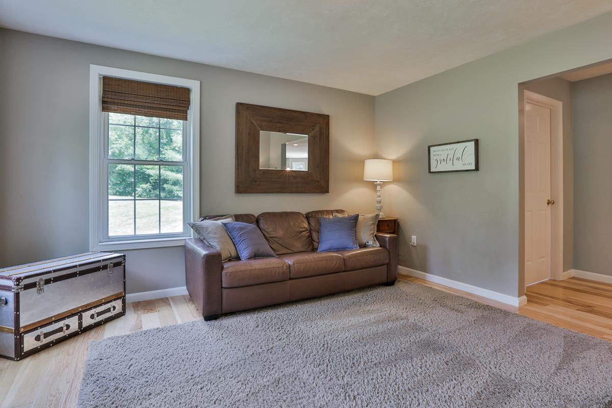 10 Barker Road Windham, NH 03087 - Photo 6 of 40