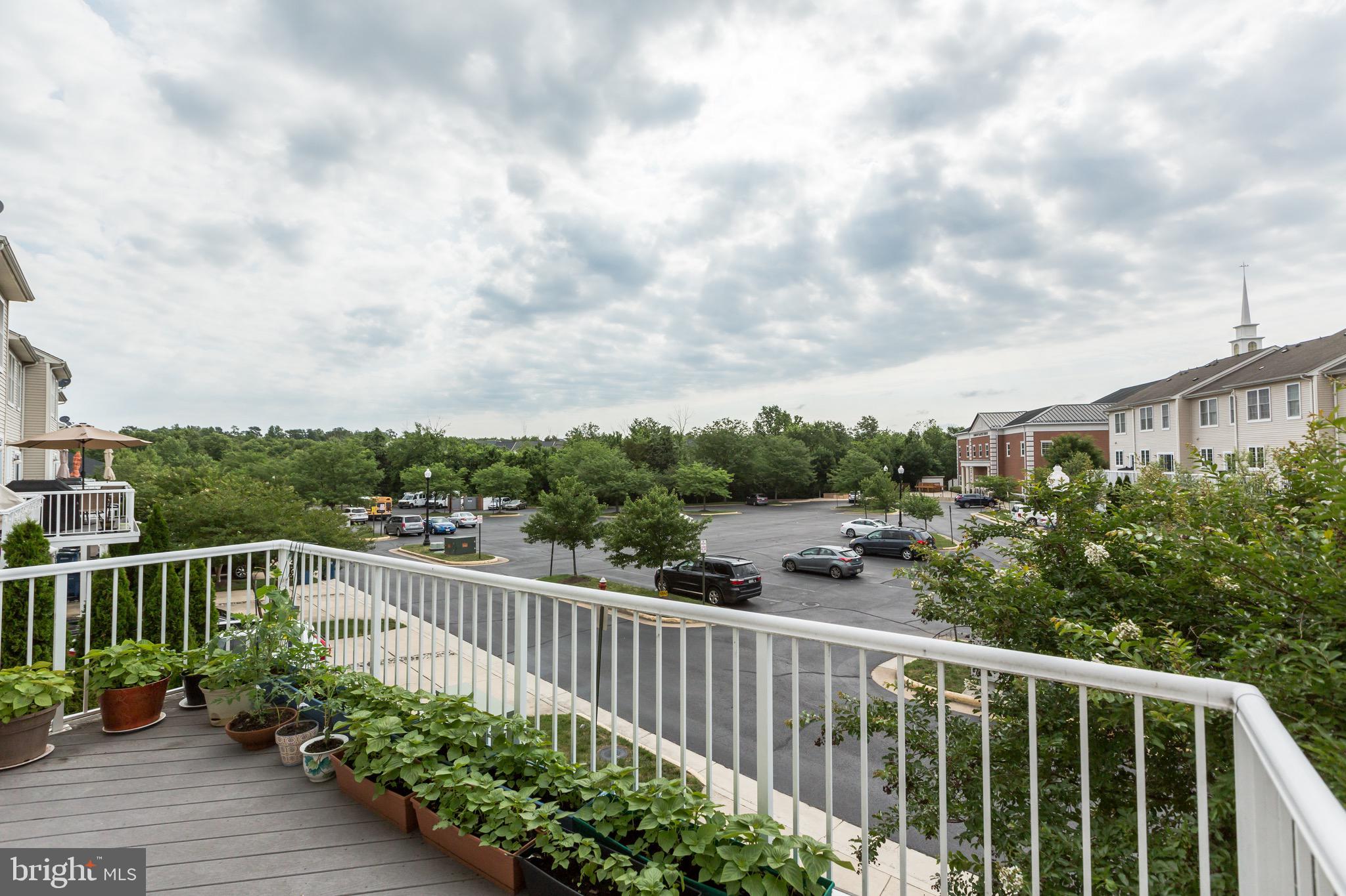 25440 South Riding Boulevard Chantilly, VA 20152 - Photo 33 of 37 Gallery Image 33