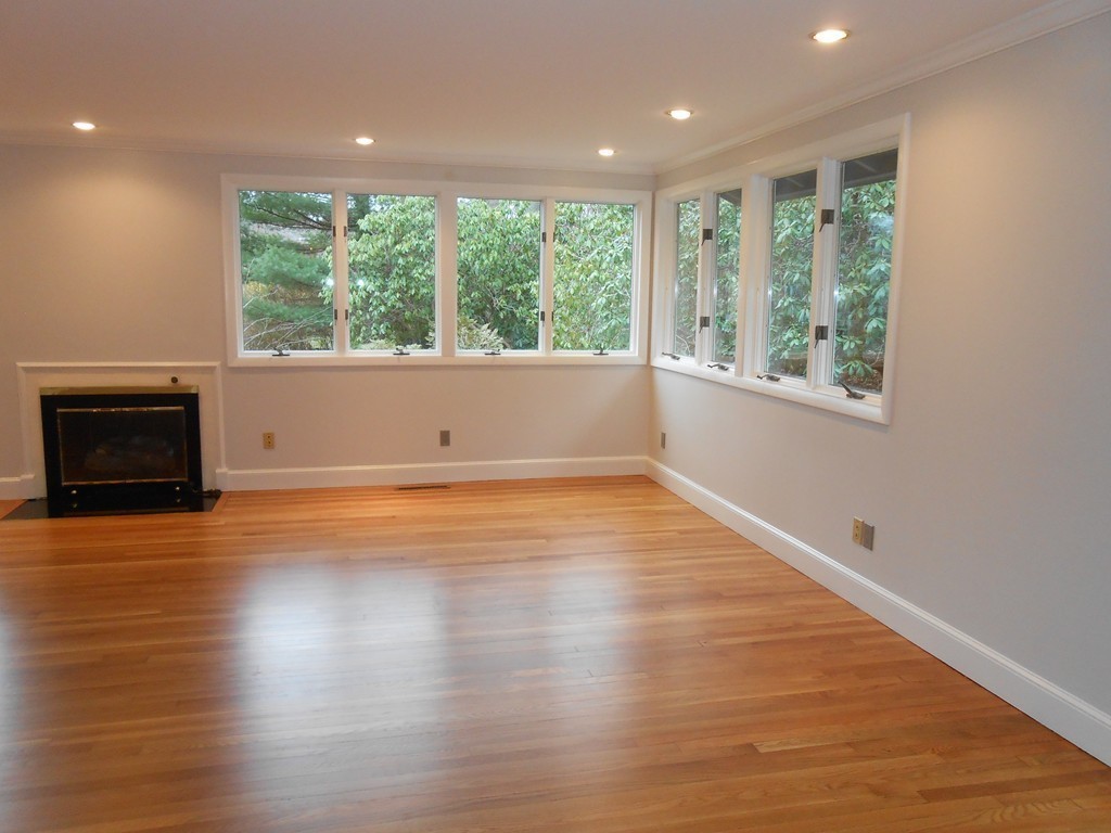 7 Walker Road Manchester, MA 01944 - Photo 5 of 12
