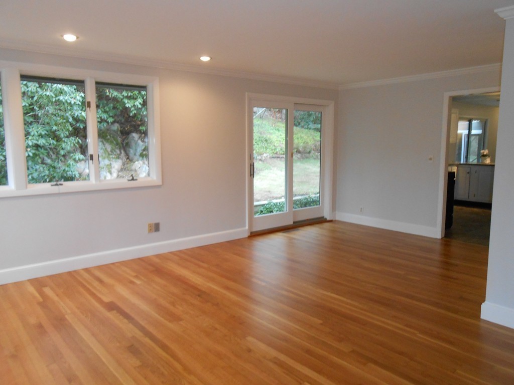 7 Walker Road Manchester, MA 01944 - Photo 6 of 12