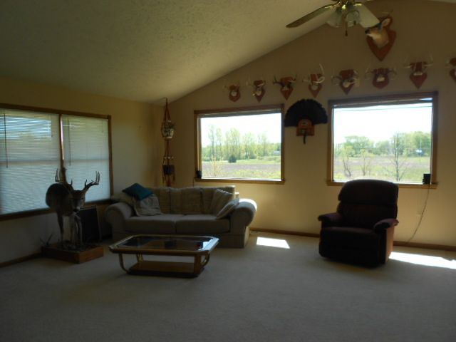5631 South Corey Road Perry, MI 48872 - Photo 5 of 25 31102634-4.JPG
