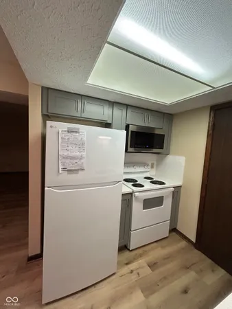 $117,900 | 8542 La Corrida Court, Indianapolis, IN 46227