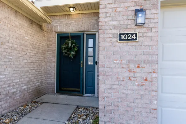 $187,500 | 1024 Montgomery Drive, Greenwood, IN 46143