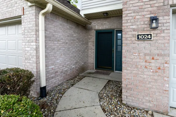 $187,500 | 1024 Montgomery Drive, Greenwood, IN 46143