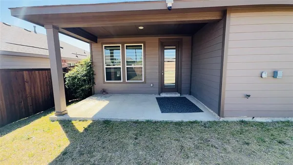 $2,100 | 2512 Wheeler Avenue, Aubrey, TX 76227