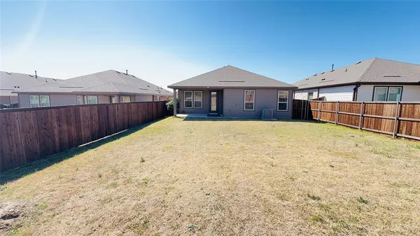 $2,100 | 2512 Wheeler Avenue, Aubrey, TX 76227