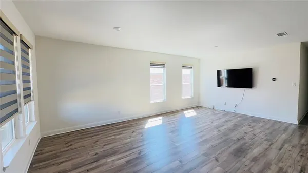 $2,100 | 2512 Wheeler Avenue, Aubrey, TX 76227