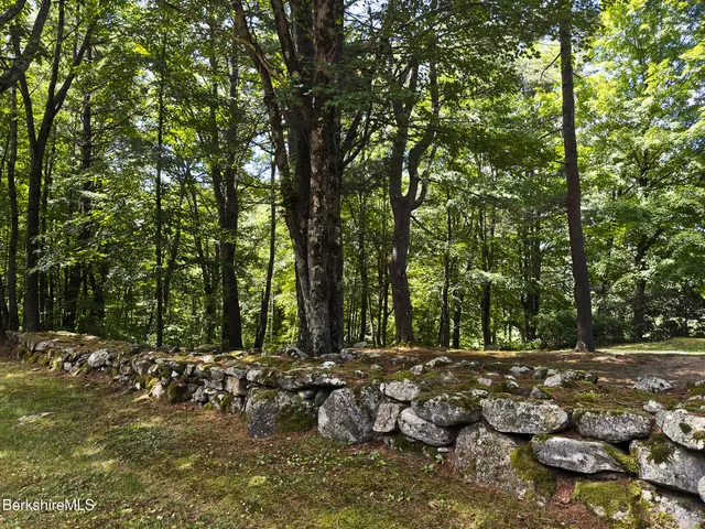 $3,250,000 | 1333 Norfolk Road, New Marlborough, MA 01259